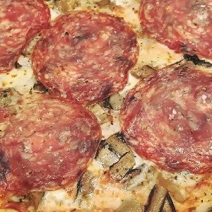 Salsa di pomodoro, Mozzarella, Soppressa, Radicchio di Treviso